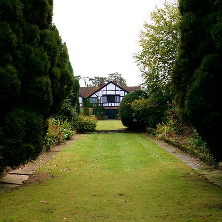 Cisswood House Hotel Horsham Exterior foto